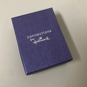 Music necklace in box